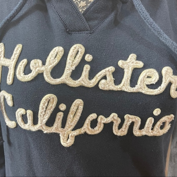 Hollister Navy Blue Pullover Hoodie - Picture 2 of 8